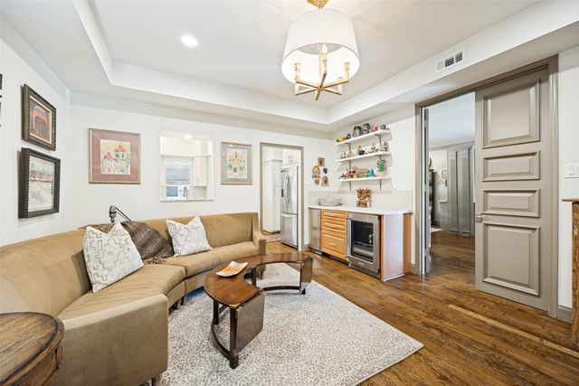 6318 Bandera Avenue D, Dallas, TX 75225