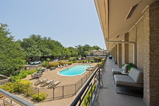 6318 Bandera Avenue D, Dallas, TX 75225