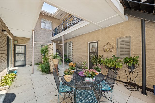 6318 Bandera Avenue D, Dallas, TX 75225