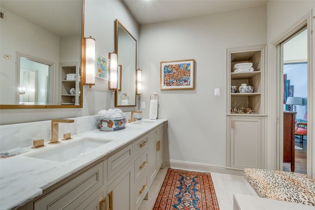 6318 Bandera Avenue D, Dallas, TX 75225