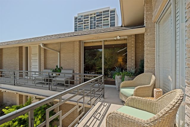 6318 Bandera Avenue D, Dallas, TX 75225
