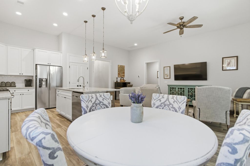 Image 10 of property listing at 1164 Old Field Drive, Summerville, SC 29483