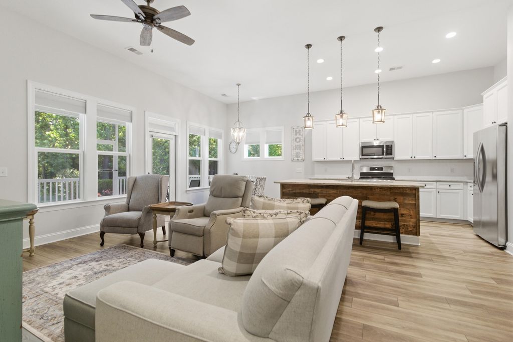 Image 13 of property listing at 1164 Old Field Drive, Summerville, SC 29483