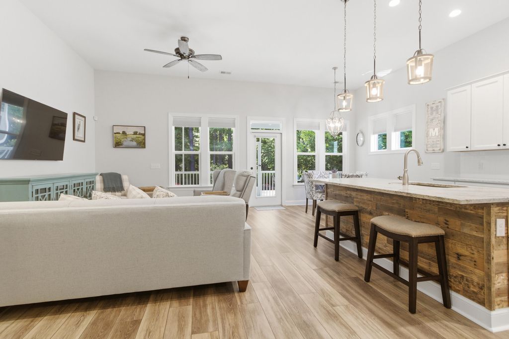 Image 17 of property listing at 1164 Old Field Drive, Summerville, SC 29483