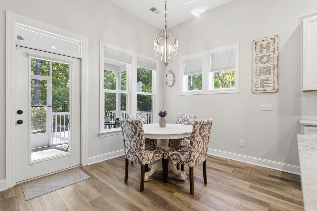 Image 9 of property listing at 1164 Old Field Drive, Summerville, SC 29483