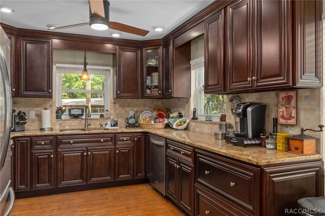 7636 S Four Oaks Drive, Floral City, FL 34436