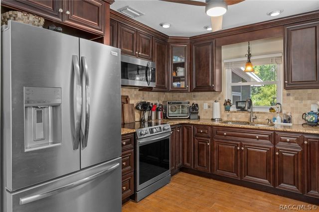 7636 S Four Oaks Drive, Floral City, FL 34436