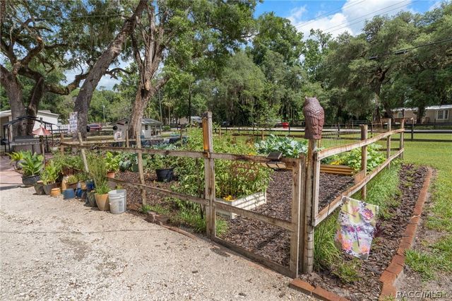 7636 S Four Oaks Drive, Floral City, FL 34436