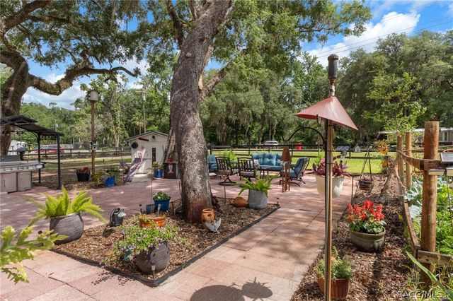7636 S Four Oaks Drive, Floral City, FL 34436