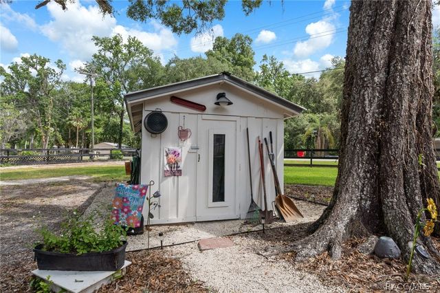 7636 S Four Oaks Drive, Floral City, FL 34436