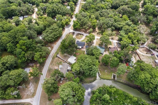 7636 S Four Oaks Drive, Floral City, FL 34436