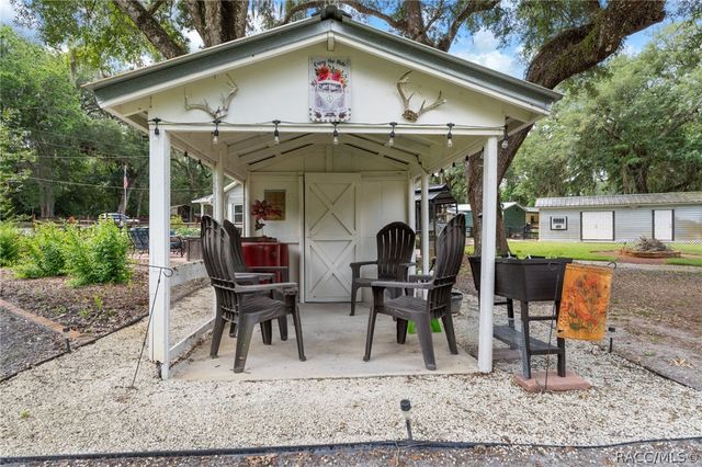 7636 S Four Oaks Drive, Floral City, FL 34436