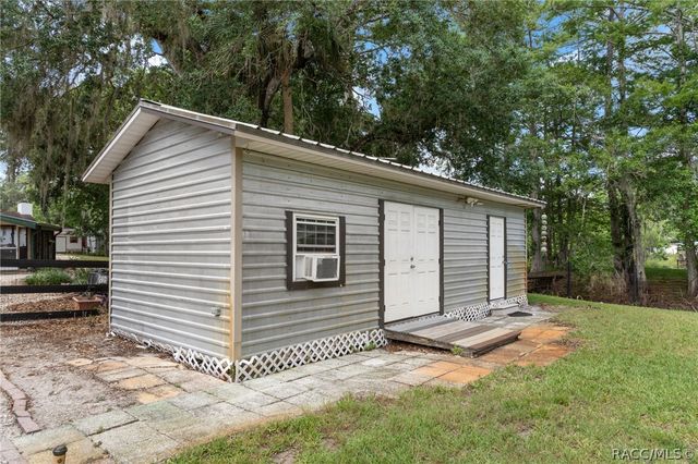 7636 S Four Oaks Drive, Floral City, FL 34436