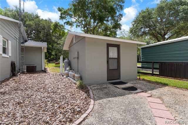 7636 S Four Oaks Drive, Floral City, FL 34436
