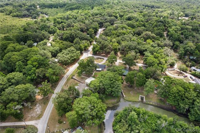 7636 S Four Oaks Drive, Floral City, FL 34436