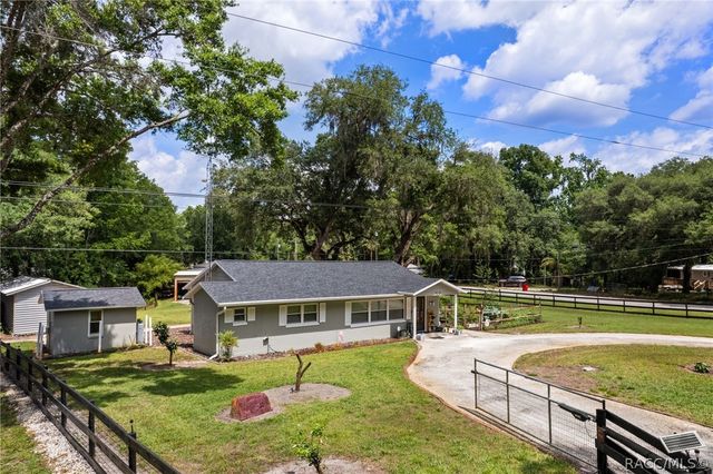7636 S Four Oaks Drive, Floral City, FL 34436