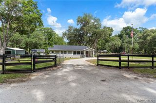 7636 S Four Oaks Drive, Floral City, FL 34436