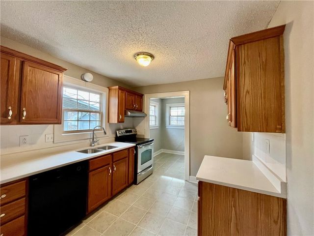 1321 W College Street, Independence, MO 64050