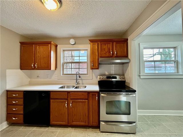 1321 W College Street, Independence, MO 64050