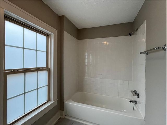 1321 W College Street, Independence, MO 64050