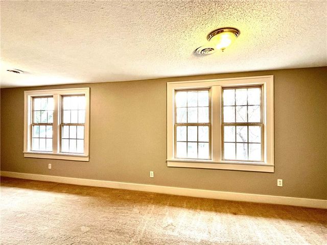 1321 W College Street, Independence, MO 64050