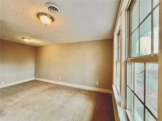 1321 W College Street, Independence, MO 64050