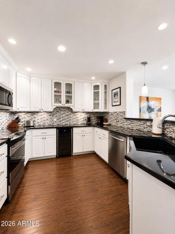 15221 N CLUBGATE Drive 2036, Scottsdale, AZ 85254