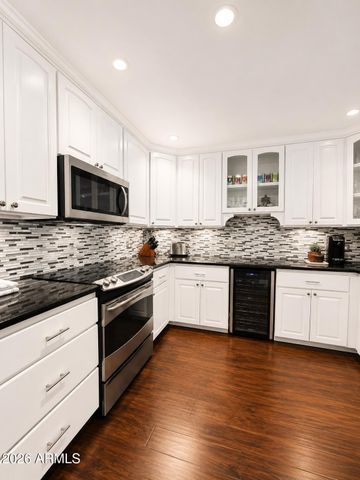 15221 N CLUBGATE Drive 2036, Scottsdale, AZ 85254