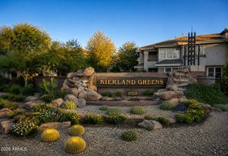 15221 N CLUBGATE Drive 2036, Scottsdale, AZ 85254