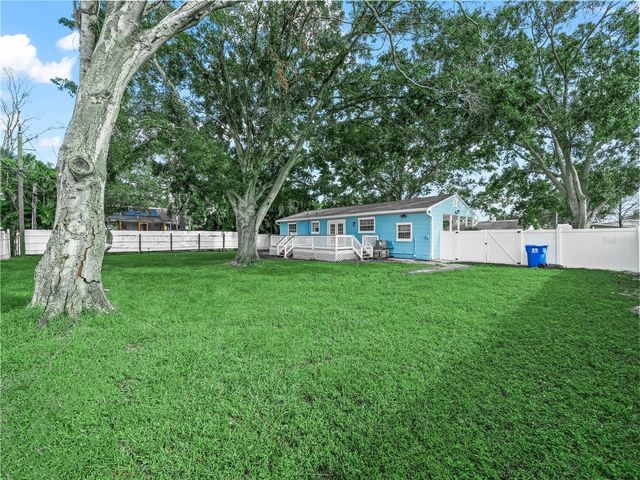 125 80TH AVENUE N, St Petersburg, FL 33702