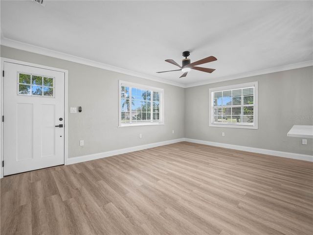 125 80TH AVENUE N, St Petersburg, FL 33702