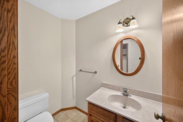 2466 Highview Lane SW, Rochester, MN 55902