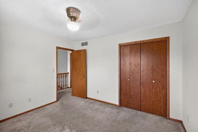 2466 Highview Lane SW, Rochester, MN 55902