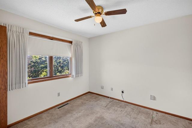 2466 Highview Lane SW, Rochester, MN 55902