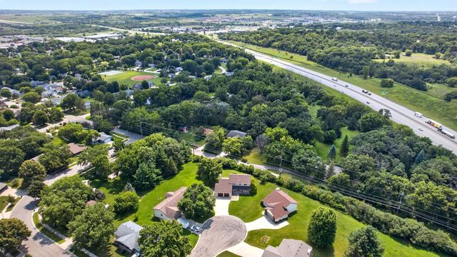 2466 Highview Lane SW, Rochester, MN 55902