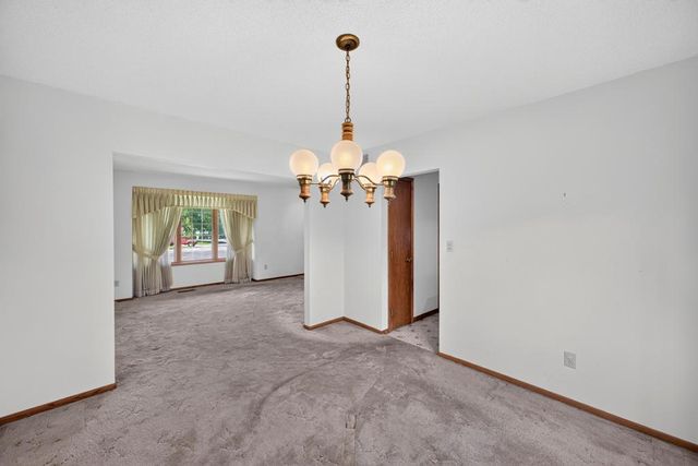 2466 Highview Lane SW, Rochester, MN 55902