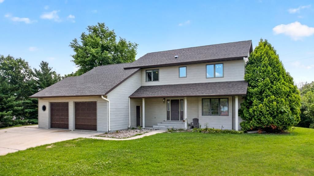2466 Highview Lane SW, Rochester, MN 55902