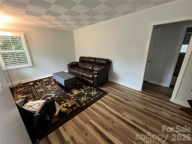 110 9th Street, Black Mountain, NC 28711