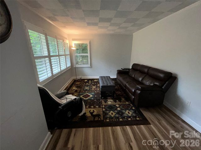 110 9th Street, Black Mountain, NC 28711