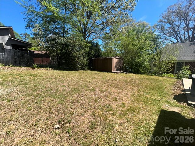 110 9th Street, Black Mountain, NC 28711