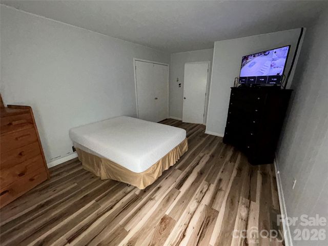 110 9th Street, Black Mountain, NC 28711