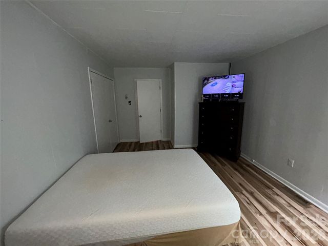 110 9th Street, Black Mountain, NC 28711