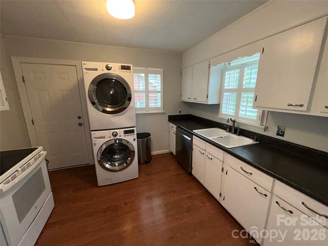 110 9th Street, Black Mountain, NC 28711