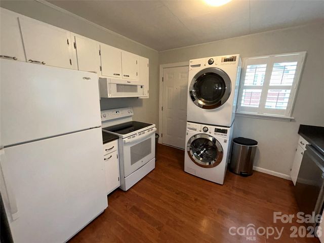 110 9th Street, Black Mountain, NC 28711