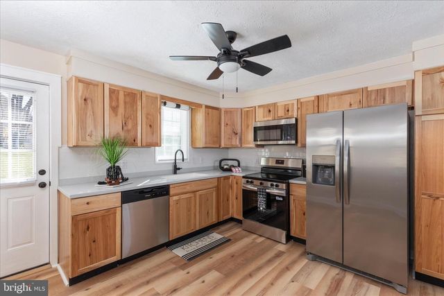 376 STONEWALL ST, Strasburg, VA 22657