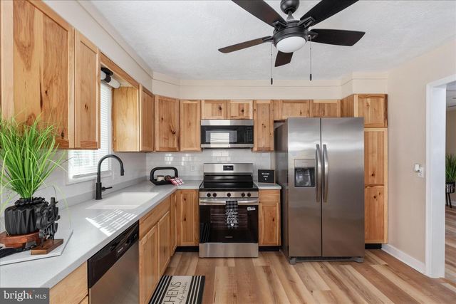 376 STONEWALL ST, Strasburg, VA 22657