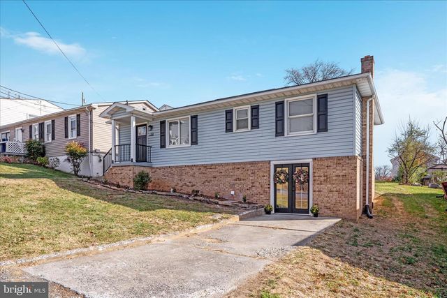 376 STONEWALL ST, Strasburg, VA 22657