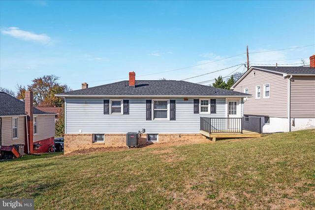 376 STONEWALL ST, Strasburg, VA 22657