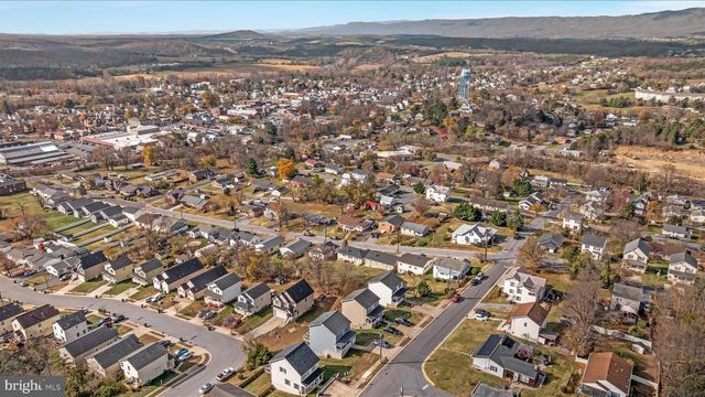 376 STONEWALL ST, Strasburg, VA 22657