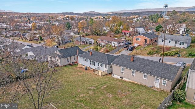 376 STONEWALL ST, Strasburg, VA 22657